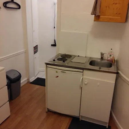 Appartement Studio Eiffeil 15 *